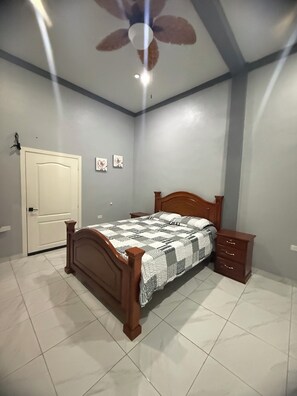 4 bedrooms, iron/ironing board, free WiFi, bed sheets
