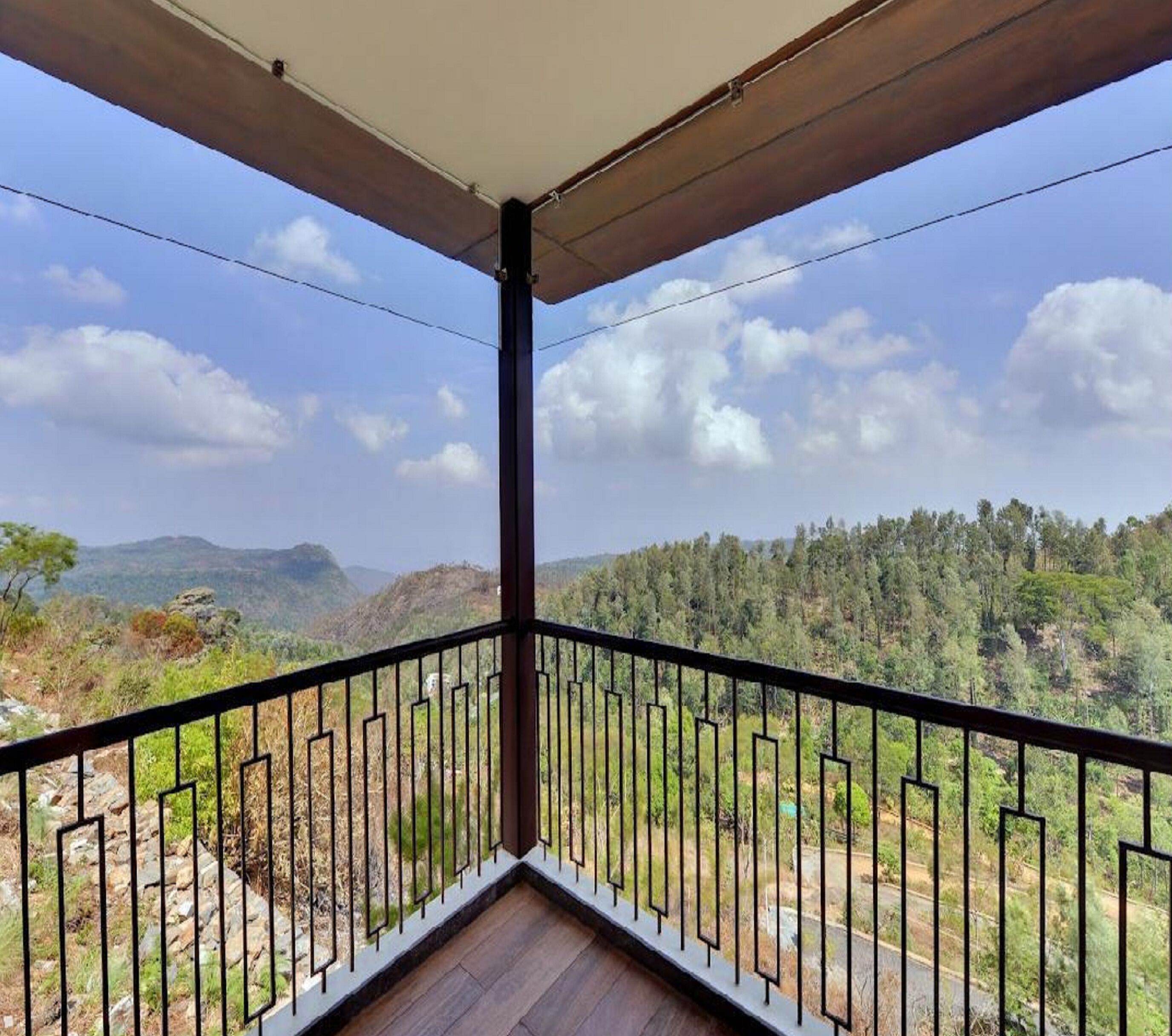 Villa | Hypo-allergenic bedding, desk, free WiFi, bed sheets