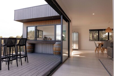 House Peron - Bayside Luxury