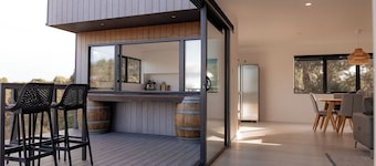 House Peron - Bayside Luxury