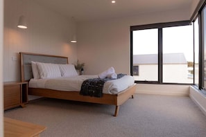 3 chambres, fer et planche à repasser, Wi-Fi gratuit, draps fournis
