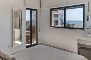 2 slaapkamers, een strijkplank/strijkijzer, wifi, beddengoed