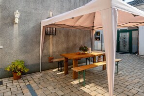 屋外ダイニングエリア