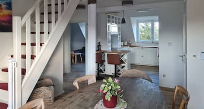 Ferienwohnung 'Maisonette-Wohnung In Gladbeck' mit Gemeinschaftspool, Gemeinschaftsgarten und Wi-Fi