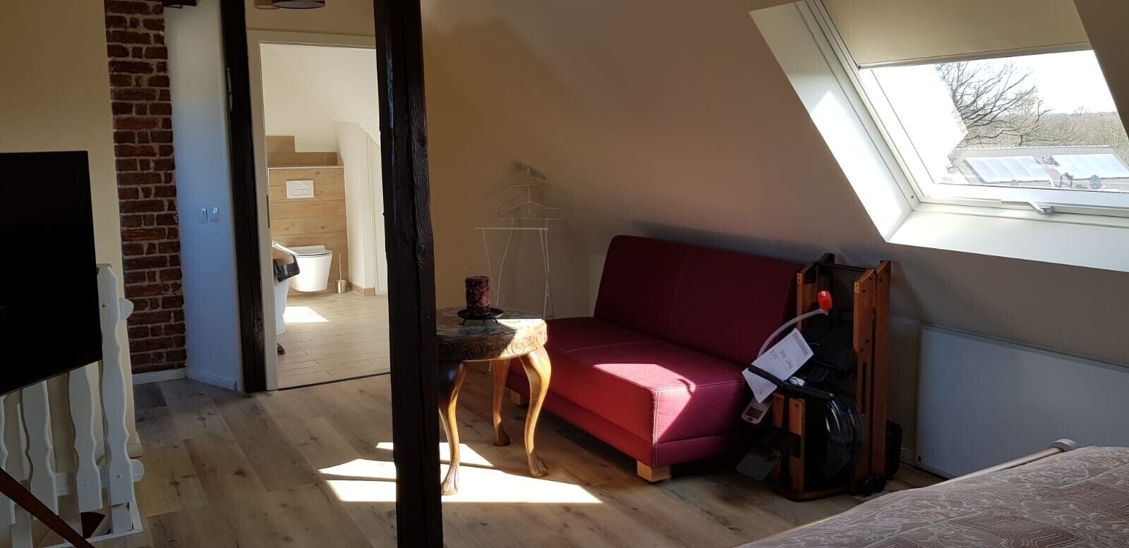 3 bedrooms, desk, iron/ironing board, free WiFi