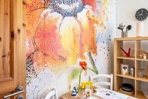 Dining - Apartment 'Ferienwohung In Orange' with Shared Terrace and Wi-Fi (Barth)