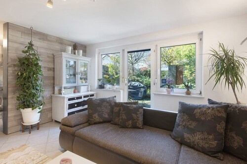 Business- & Freizeit-Apartment nahe Basel – WLAN, Parkplatz, E-Ladestation, Fitness, Terrasse, Grill
