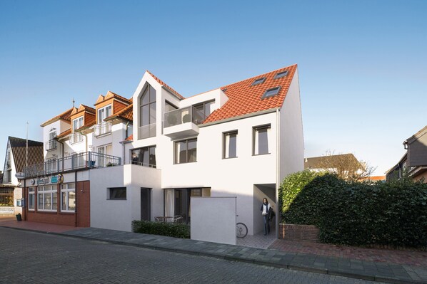 Exterior - Apartment 'Ferienwohnung Lina Norderney' with Private Terrace and Wi-Fi (Norderney)