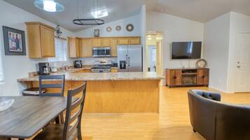 Fridge, oven, dishwasher, coffee/tea maker