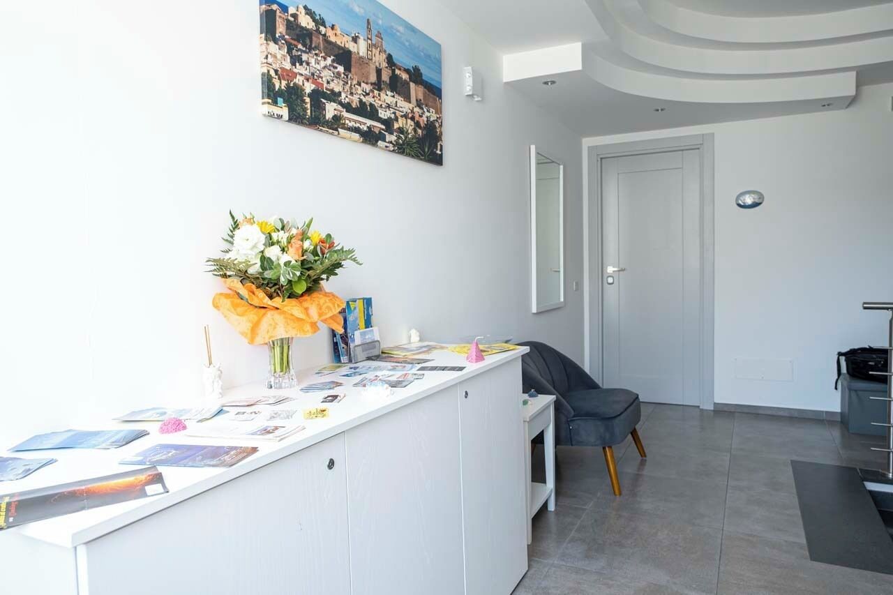 Coin salon dans le hall