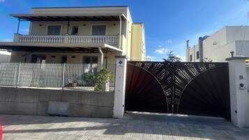 Entrada de la propiedad