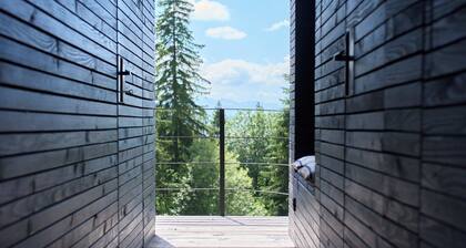 Cozy chalet with a fireplace, rooftop terrace with a breathtaking mountain view.