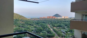 Charming 2-bedroom apartment with AC, WiFi in amazing Visakhapatnam
