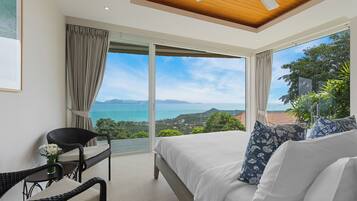 4 bedrooms, desk, WiFi, bed sheets