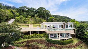 Exterior - Cabo: 4BR Villa with Breathtaking Sea Views (Chang Wat Surat Thani)