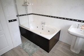 House | Bathroom