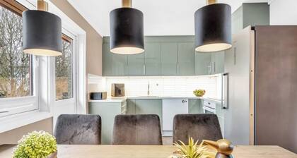 Arctic Apartment Modern 3-bed House in Tromso