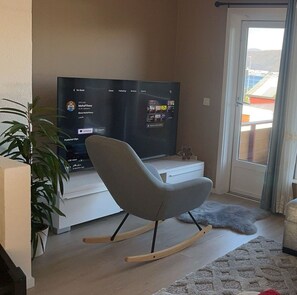 Ferienhaus | Wohnbereich | Fernseher
