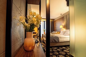 Economy Triple Room | In-room safe, desk, laptop workspace, blackout curtains - Mielenko & SPA (Mielenko)