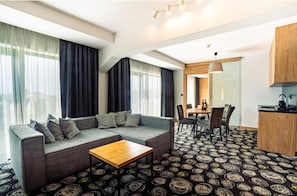 Chambre exclusive | Coffre-fort, bureau, espace de travail pour ordinateurs portables