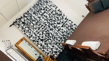 Rumah | 2 kamar tidur, setrika/meja setrika, Wi-Fi gratis, dan seprai linen