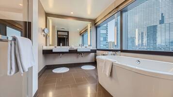 Condo, 1 Bedroom (247689) | Bathroom