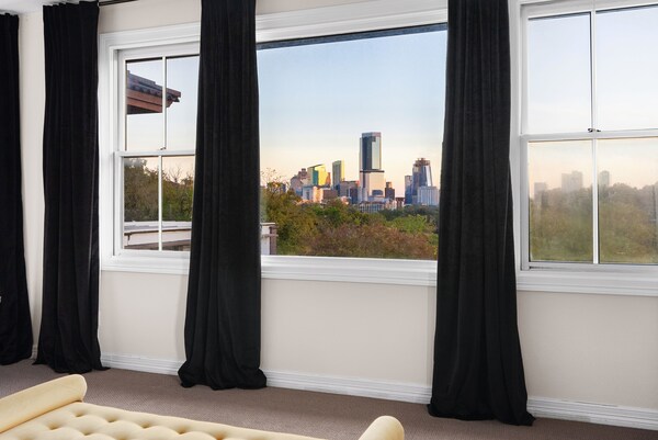 Townhomes In Downtown Austin - SXSW (South by Southwest) - Austin