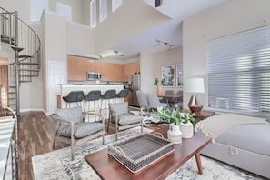Apartment, 5 Bedrooms (245400) | Living area - Austin Townhomes (West Campus) (Austin)