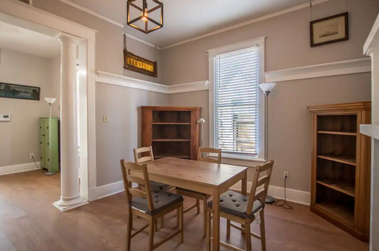 House, 2 Bedrooms (179247) | Dining room