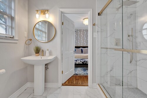 Southern Serenity + 3Br Stylish Memphis Oasis