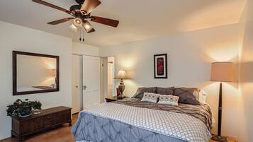 House, 5 Bedrooms (206174) | 5 bedrooms, individually decorated, individually furnished, desk