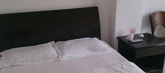 Gaozhou Yanjiang San Hotel