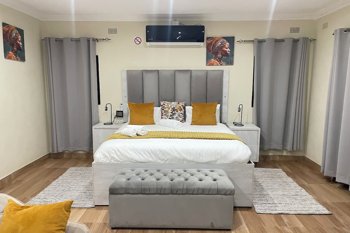 Desk, iron/ironing board, free WiFi