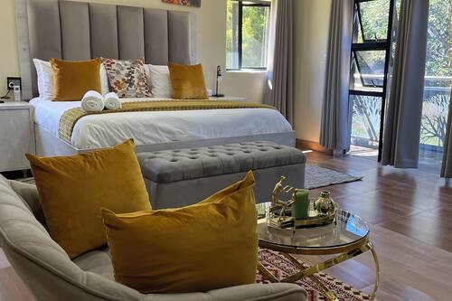 Comfort Villa, Mixed Dorm, Pool View, Poolside