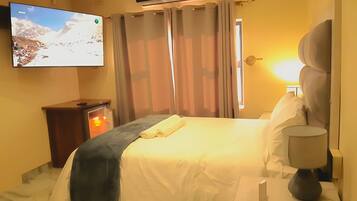 Comfort Double or Twin Room, Pool View | Desk, laptop workspace, iron/ironing board, free WiFi