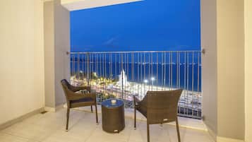 Deluxe Studio, Balcony, Sea View | Balcony