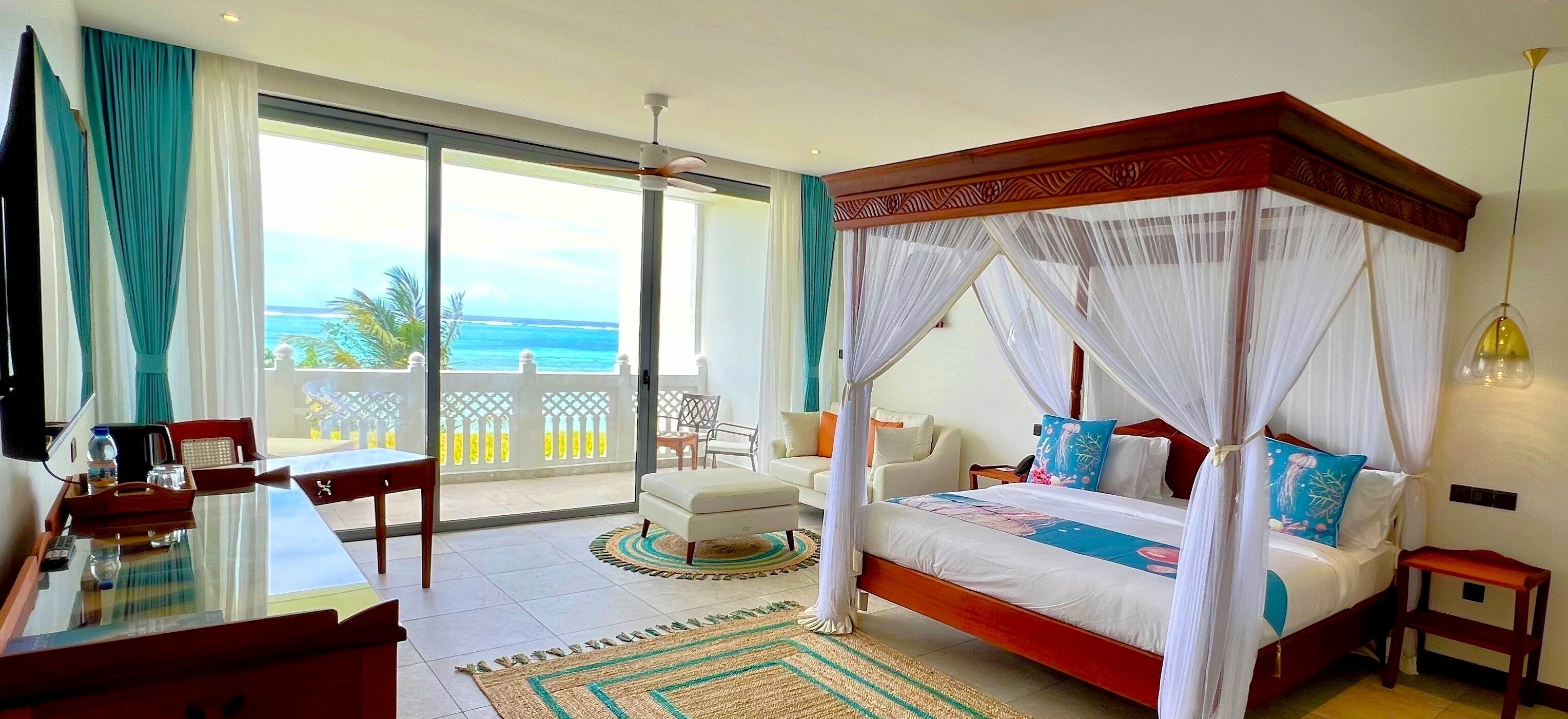 Premium bedding, desk, laptop workspace, WiFi (free)