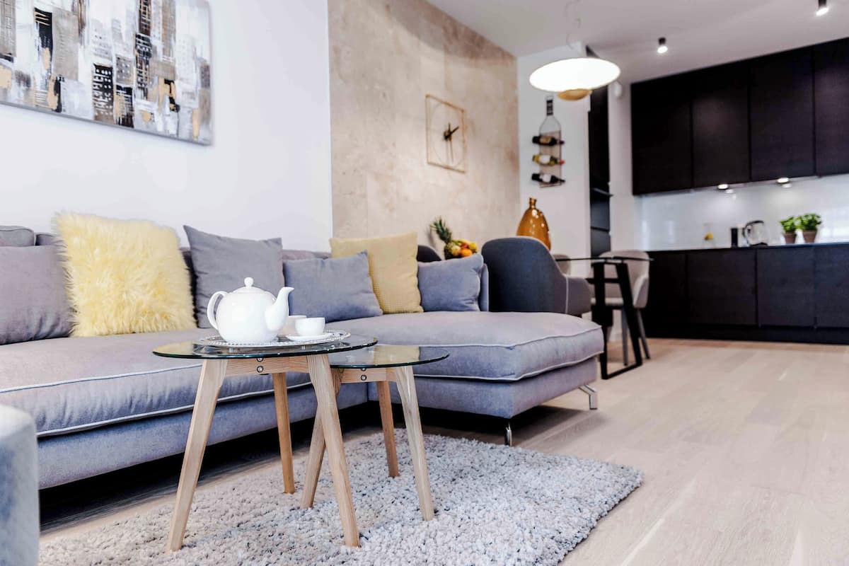 52-cm LED TV with digital channels