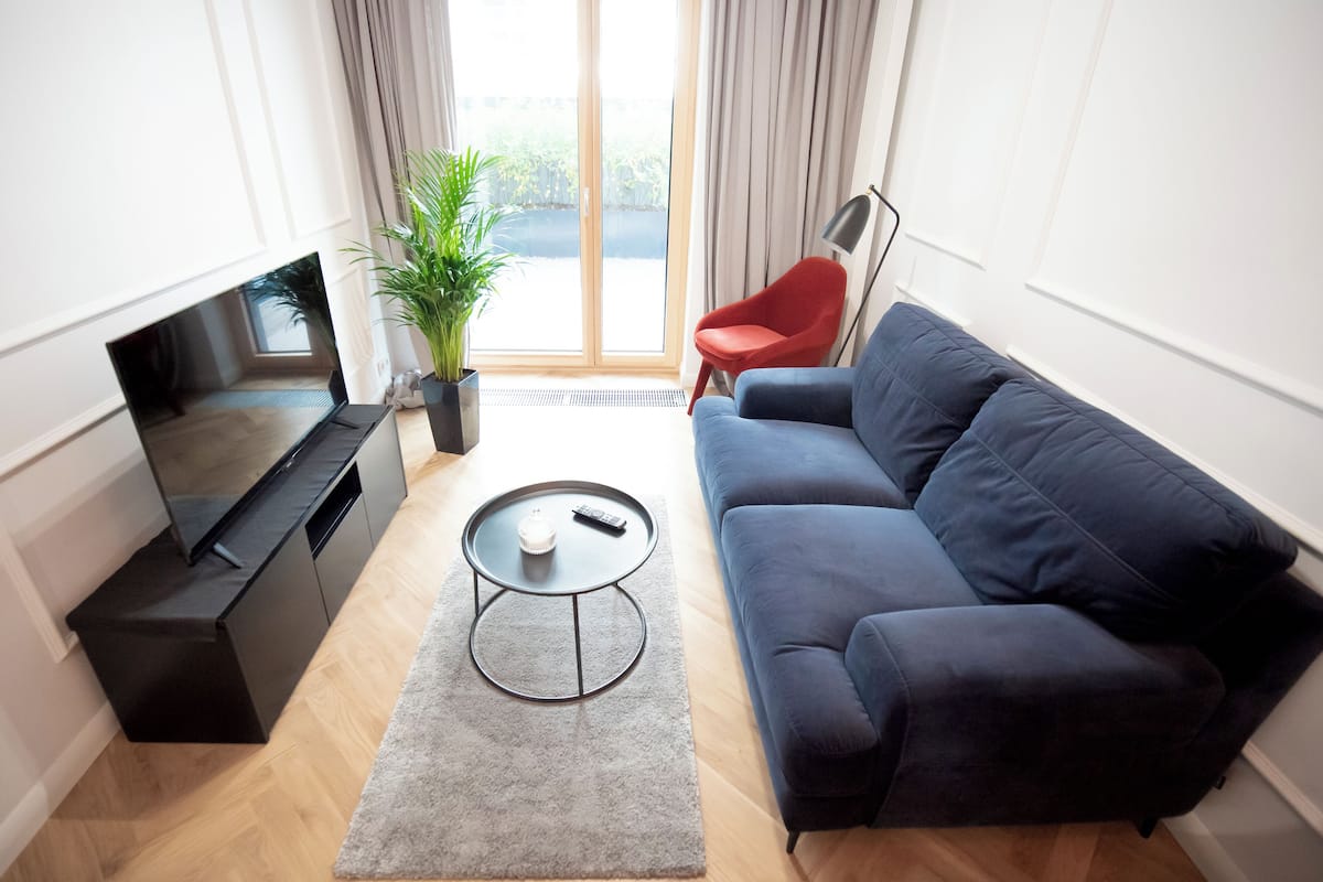 Televisión LED de 52 cm con canales digitales