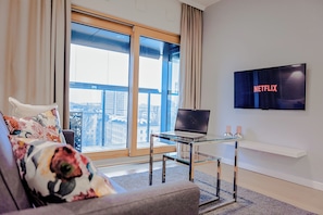 1 bedroom, Egyptian cotton sheets, premium bedding, minibar