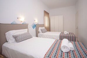 1 bedroom, Egyptian cotton sheets, premium bedding, in-room safe