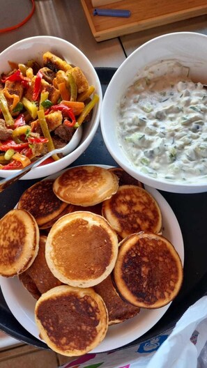 Daily full breakfast for a fee