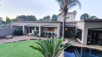 House, 4 Bedrooms, Balcony, Garden View | Exterior