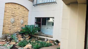 House, 4 Bedrooms, Balcony, Garden View | Exterior detail