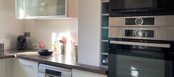 Peaceful, air-conditioned villa near Montpellier, sea and river. Pets allowed