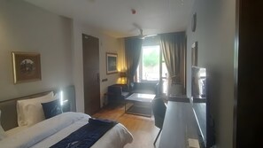 Deluxe Room, Mountain View - Pinnacle Executive Lodges (Skardu)