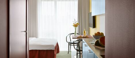 1 chambre, fer et planche à repasser, lit de bébé portatif, Wi-Fi