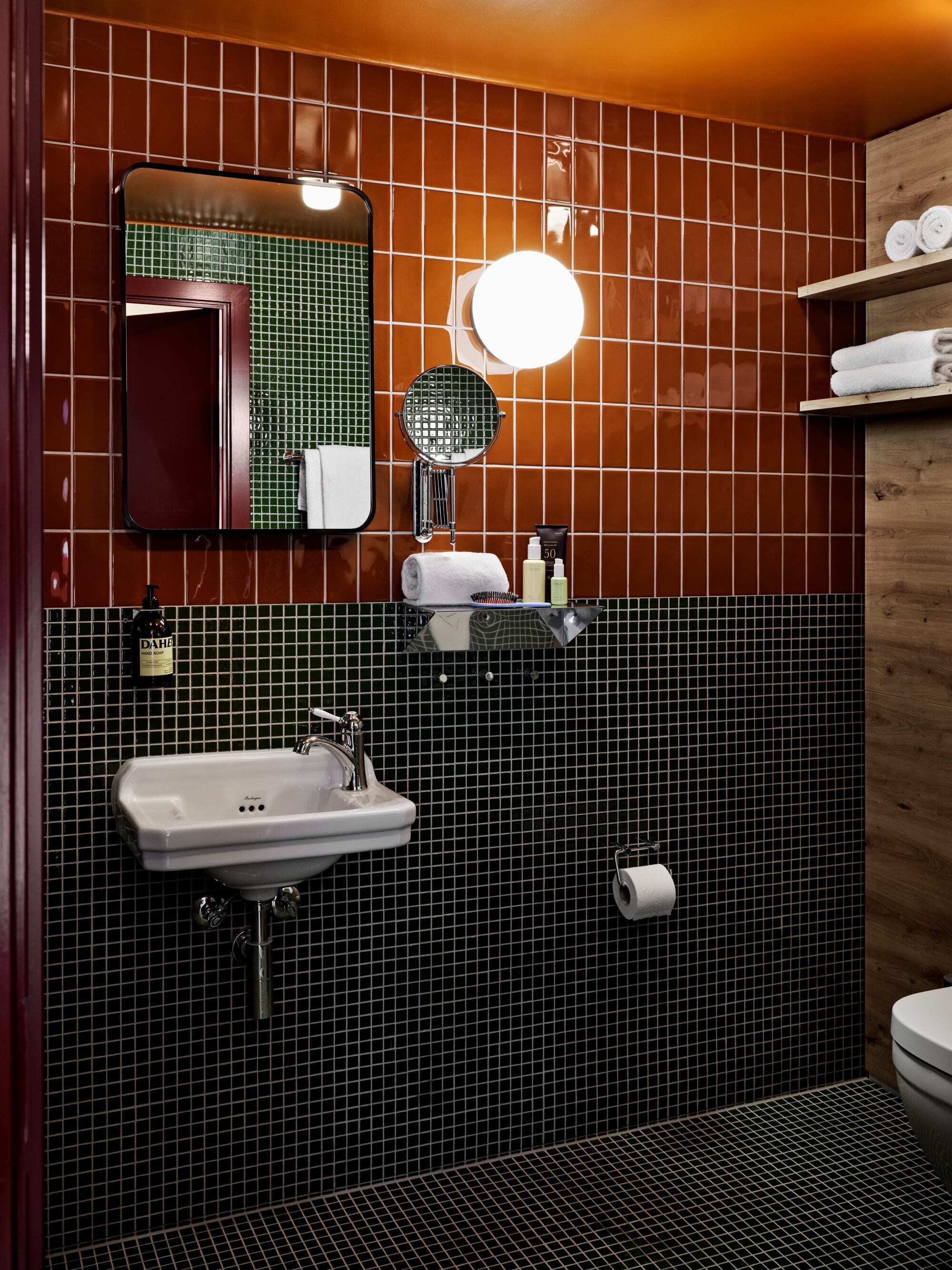 Shower, eco-friendly toiletries, hair dryer, towels