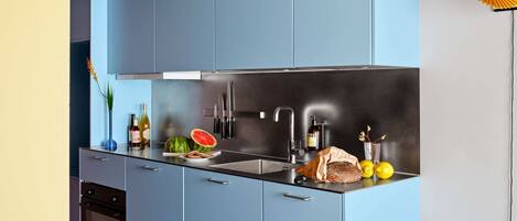 Køleskab, ovn, kogeplade, opvaskemaskine