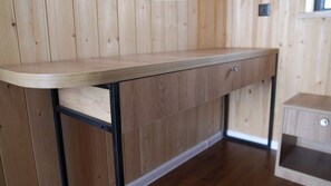 1 bedroom, desk, free WiFi, bed sheets